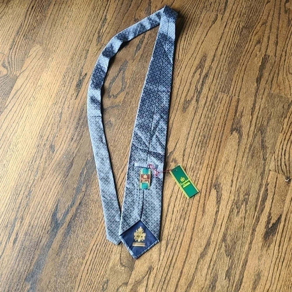 Equestrian Firenze Made in Italy 100% Silk Gray Men's Necktie Unisex Geometrical